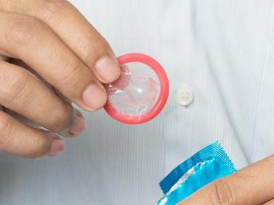 經(jīng)常吃避孕藥會(huì)讓胸變小嗎 導(dǎo)致乳房變小的4個(gè)真正原因