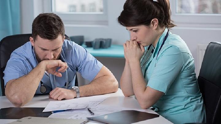 女性月經(jīng)推遲幾天是正常的 女性月經(jīng)推臨床分兩種類型