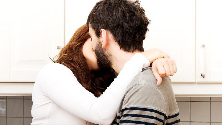 性愛時如何愛撫女人？性生活一定要撫摸這些敏感區(qū)