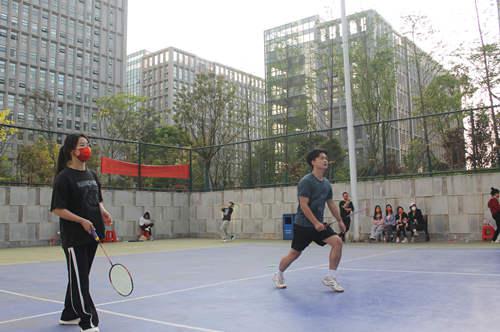 紅杏林春季運動會：中醫(yī)風(fēng)骨，極致為先