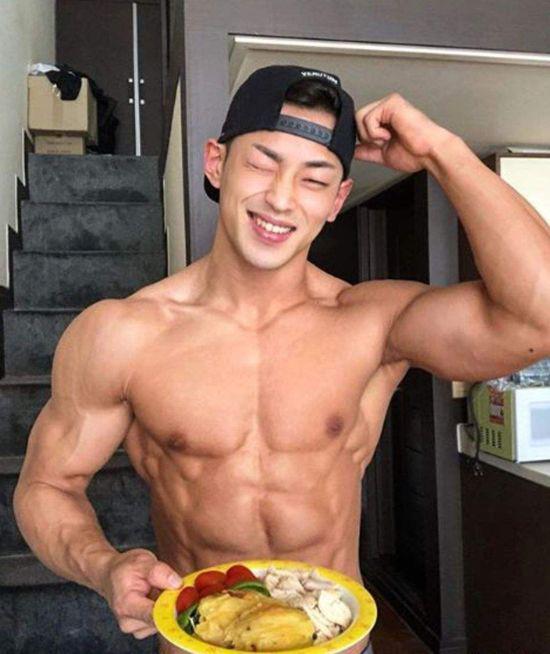 連26歲的帥哥被她折服，這位42歲的老阿姨到底有什么魅力