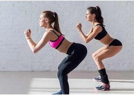 趙本山的女兒瘦成網(wǎng)紅臉，曬馬甲線A4腰網(wǎng)友稱太假