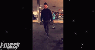 新的一年，祝你跟這個小伙一樣：減肥上癮