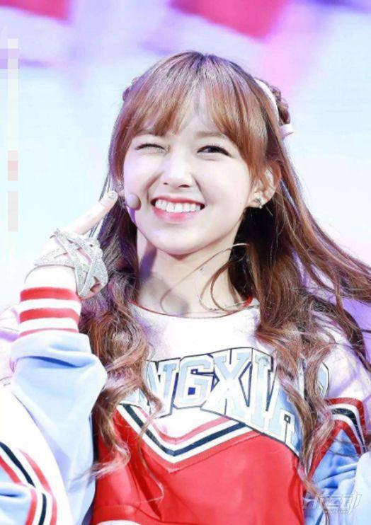 被公司逼著減肥的女明星們，一個一年不準吃主食，一個7天減7斤