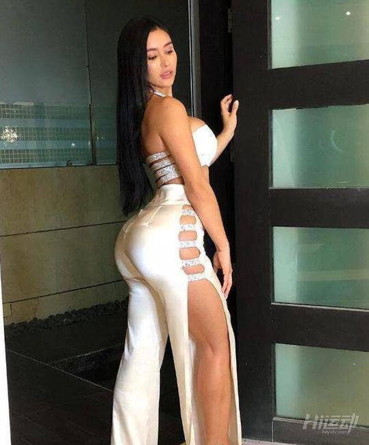 標準的歐美性感美女身材，這樣的豐腴美人別有一番風情