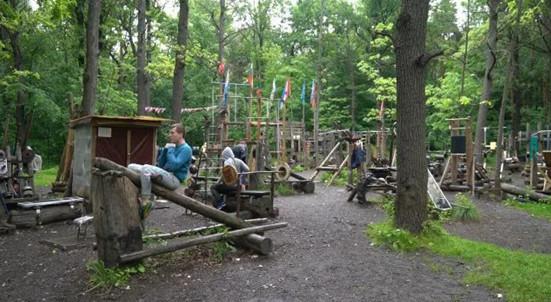 戰斗民族竟把公園改造成健身房，這樣的高技巧操作大寫服氣