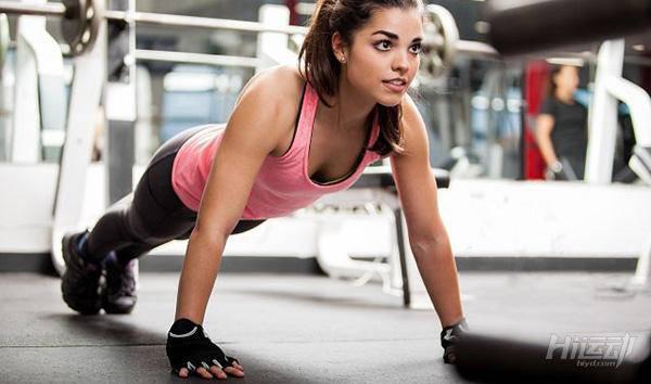 每天30個波比跳堅持2周！4個身體變化超乎想像