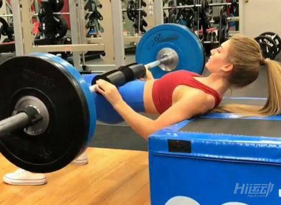 健身達人有獨特的練臀技巧，既能讓大家塑臀也能避免粗腿