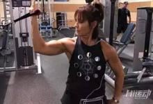 堅(jiān)持健身33年每天就吃這個(gè)，這樣的身材普通女人真沒有