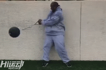 橄欖球運動為什么會經常腦震蕩？看完球員訓練！這跟撞車沒區別