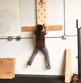 這個11歲蘿莉讓很多人汗顏！硬拉深蹲樣樣精通