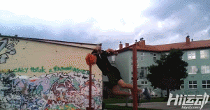 不用器械4年徒手健身！小伙從瘦“鵪鶉”到“肌霸”完美蛻變！