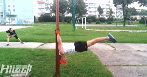 不用器械4年徒手健身！小伙從瘦“鵪鶉”到“肌霸”完美蛻變！