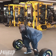 橄欖球運動為什么會經常腦震蕩？看完球員訓練！這跟撞車沒區別