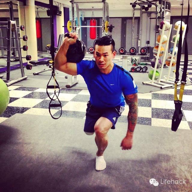 看了他的故事，你還有借口不健身嗎？