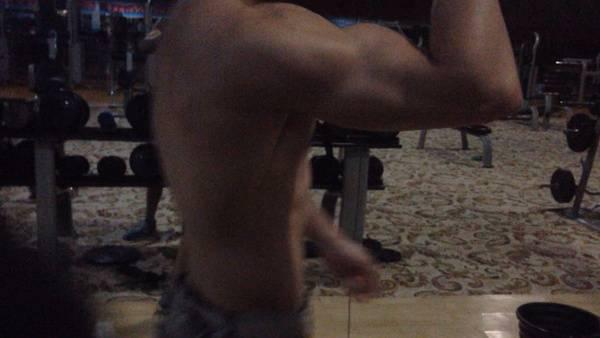 80斤瘦弱男生鍛煉變男神的增肌故事