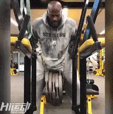 橄欖球運動為什么會經常腦震蕩？看完球員訓練！這跟撞車沒區別