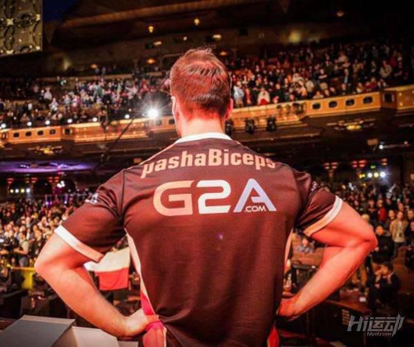 最強(qiáng)壯的CS：GO游戲冠軍！游戲與健身都不耽誤