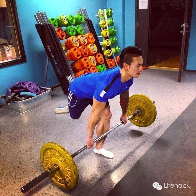 看了他的故事，你還有借口不健身嗎？