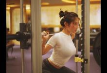 籃球?qū)氊惤∩硭秸?傲人上圍不忍直視