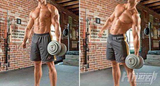 國外42歲阿姨泡在健身房，如今擁有不輸年輕人的身材