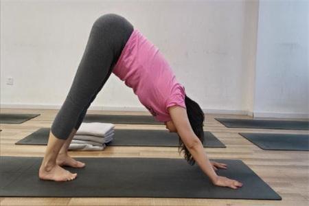 女性練好瑜伽體式，瘦身減肥輕松突破，氣質也會改變許多