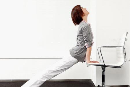 辦公室瑜伽頸椎保健操，動作簡單效果明顯