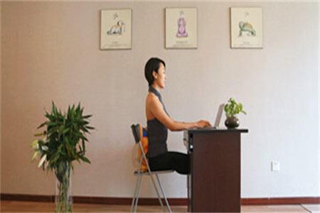 緩解肩頸酸痛的瑜伽動作，想要擁有好體態只需做到這一點