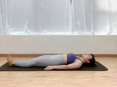 頸椎病的自我治療方法，跟著瑜伽初入門教學視頻來學習