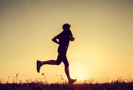 跑步防小腿粗的方法