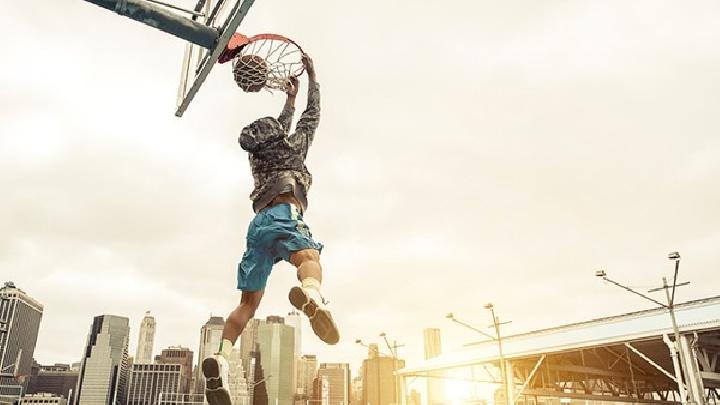 腰腹部減肥做什么運動好 初夏腰腹部減肥就做呼啦圈運動