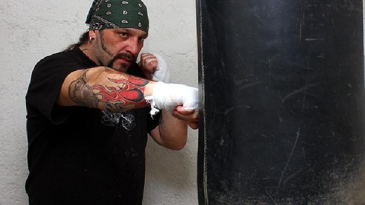 冬季運(yùn)動(dòng)減肥3大注意事項(xiàng)盤(pán)點(diǎn)，教你如何強(qiáng)身健體又減肥