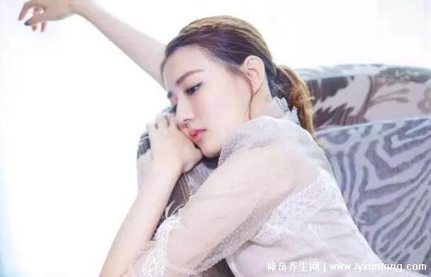 女生劉海兩邊的頭發(fā)叫什么，龍須劉海/鬢角(修飾臉型的必備)