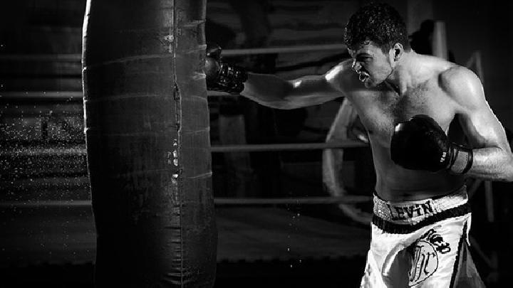 跑步和跳繩哪個減肥效果比較好一些?-易網<a href=http://www.logojc.com/ target=_blank class=infotextkey>健康養生</a>網 跑步和跳繩哪個減肥效果比較好一些?