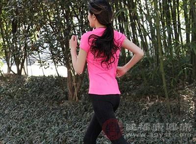 哪個(gè)時(shí)間段適合跑步 早上還是晚上 跑錯(cuò)了可能傷身