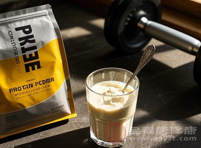 健身吃蛋白粉=智商稅嗎 幾招教你喝出“鈔能力肌肉”