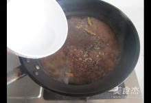 黃魚燜豆腐的做法-家常味燜菜譜