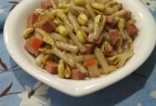 素肉炒花生苗的做法-咸鮮味炒菜譜