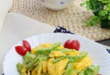 苦瓜炒鴨蛋的做法-家常味炒菜譜