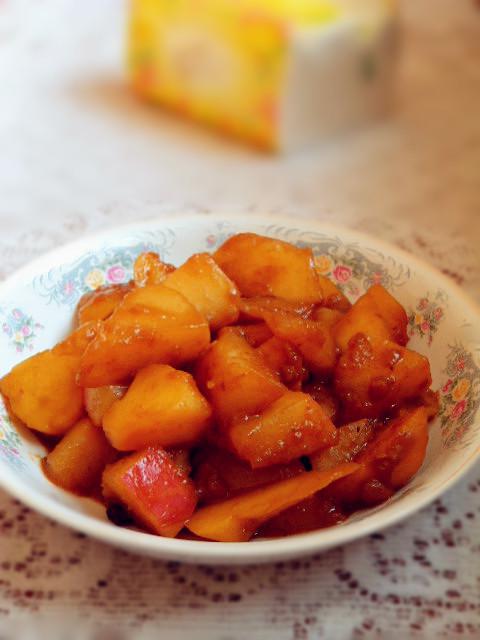 土豆燉蘿卜的做法-家常味燉菜譜