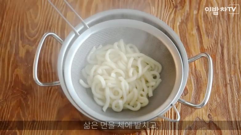 明太魚子奶油烏冬面的做法-奶香味煮菜譜