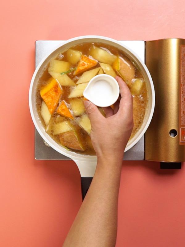 南瓜燉土豆的做法-家常味燉菜譜