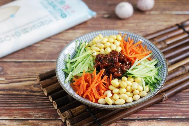 炸醬面的做法-咸鮮味拌菜譜