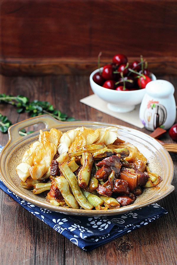 豆角鍋粘卷子的做法-家常味燉菜譜