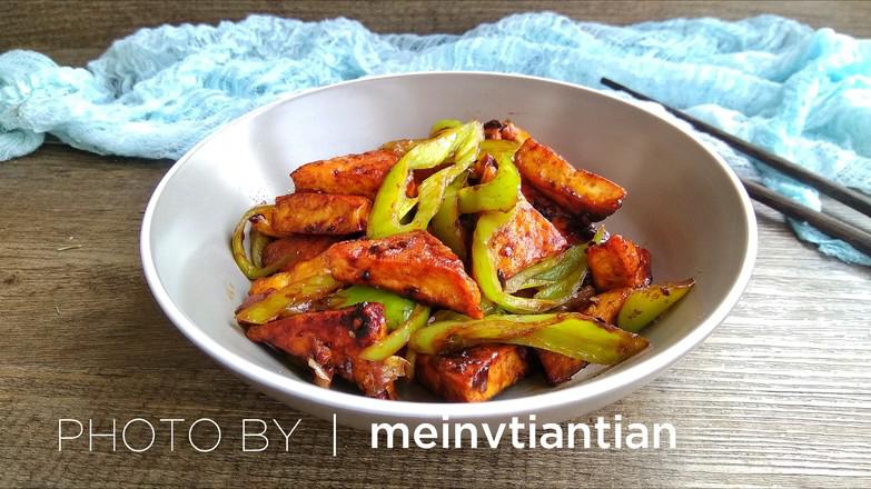 香辣醬尖椒炒豆腐的做法-香辣味炒菜譜