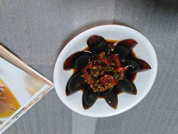 雙椒虎皮皮蛋的做法-麻辣味拌菜譜