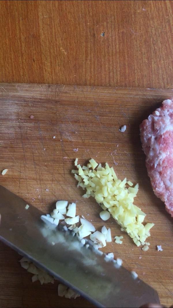 剁椒肉末抱苦瓜的做法-香辣味炒菜譜