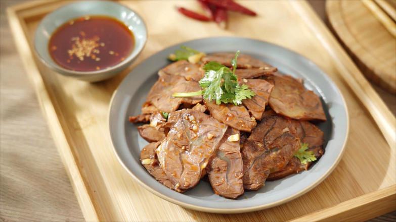 涼拌鹵牛肉【孔老師教做菜】的做法-家常味鹵菜譜