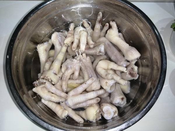 網(wǎng)紅酸辣雞爪的做法-酸辣味煮菜譜