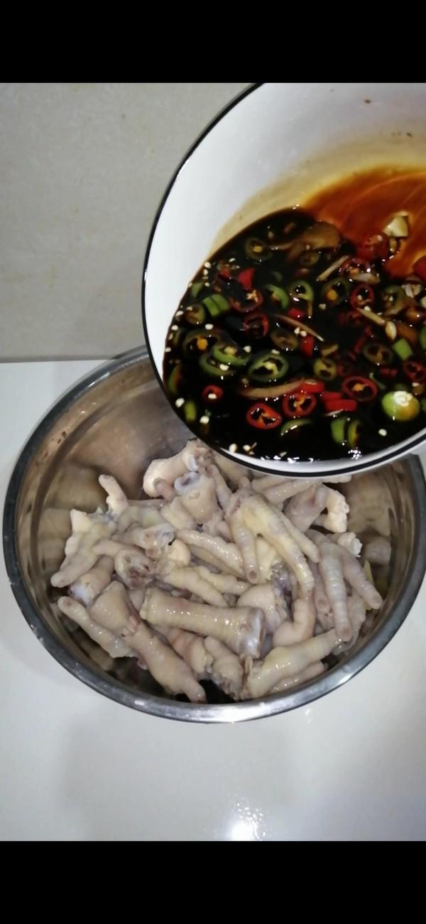 網(wǎng)紅酸辣雞爪的做法-酸辣味煮菜譜